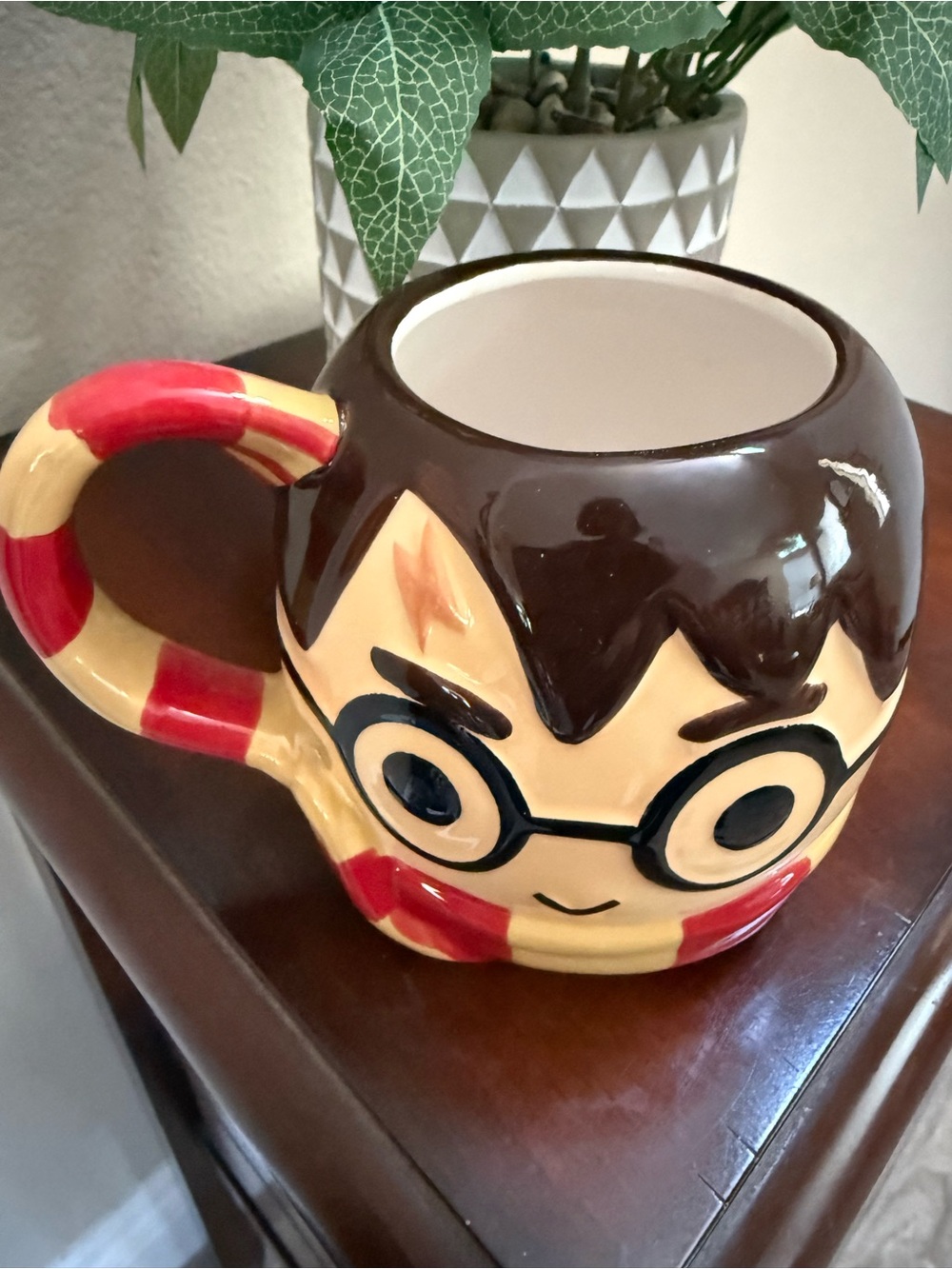 New Warner Bros. Harry Potter Mug — Red, Cream, Yellow-20 ounces
